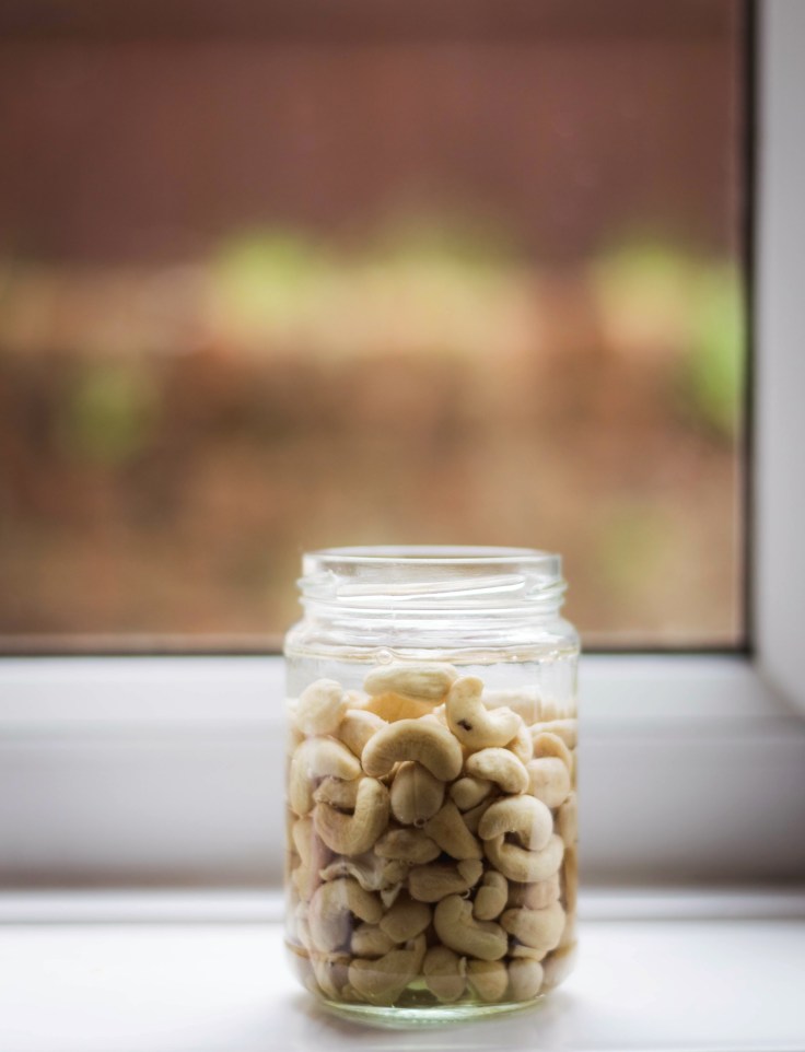 Cashews Soaking